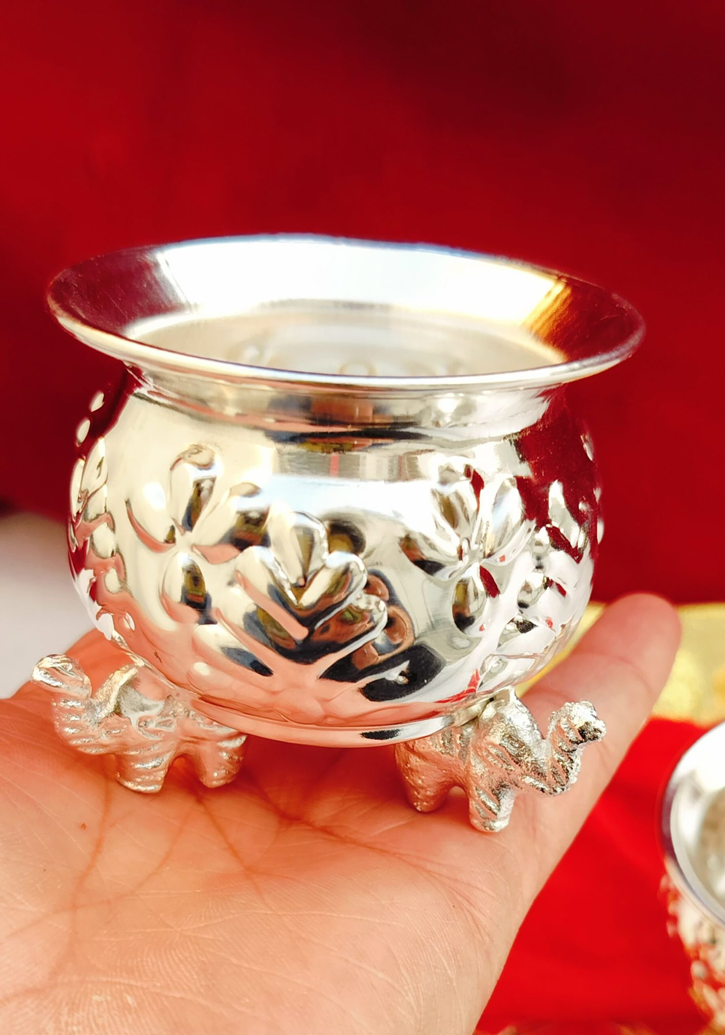 German silver Big size NAKKASHI elephant CUP for kumkum/ prasadam - Image 5